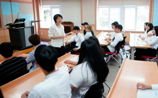 韩国留学生活全攻略：从敬语到美食，体验真实的韩国文化