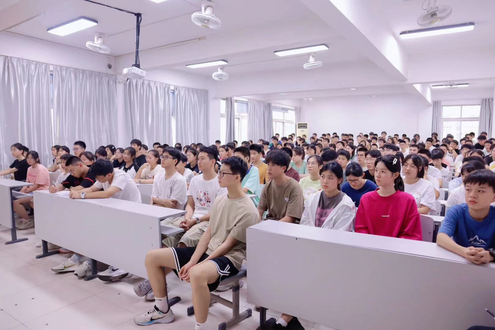杭州初三复读：教育投资的精打细算